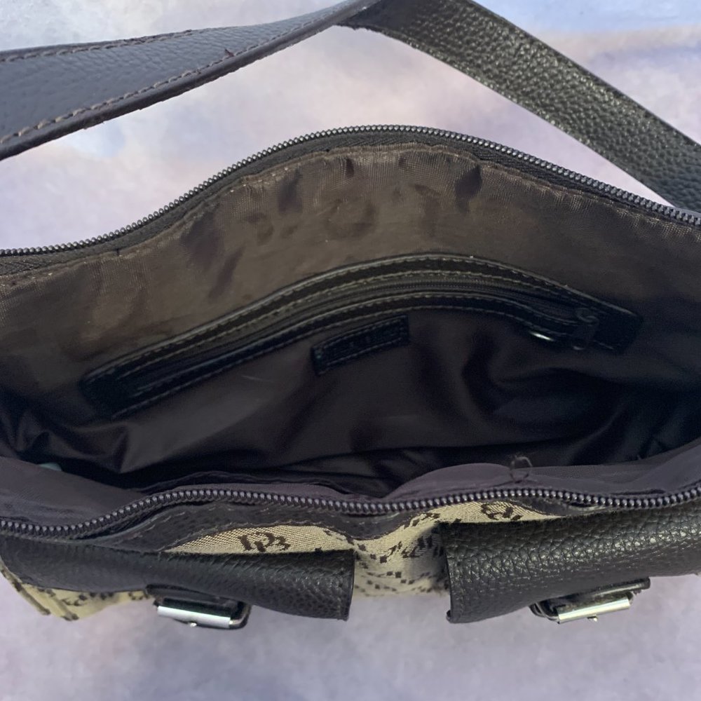 Dooney & Bourke Signature Canvas Shoulder Bag in Like New Condition!!! - Picture 11 of 13